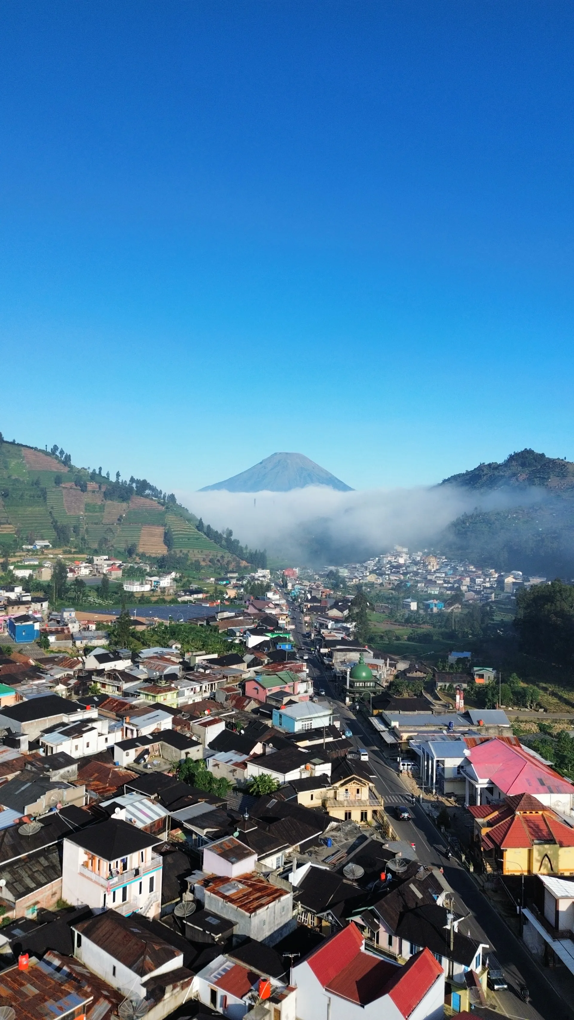PAKET LIBURAN DI DIENG...!!!